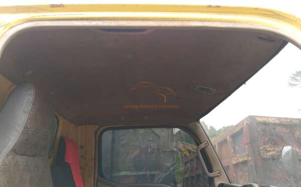 MITSUBISHI COLT DIESEL FE 74