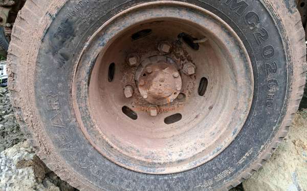 MITSUBISHI  FE  75 SHDX