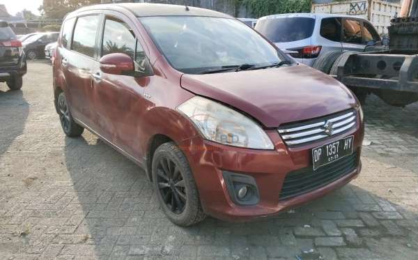 SUZUKI ERTIGA