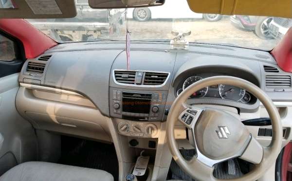 SUZUKI ERTIGA