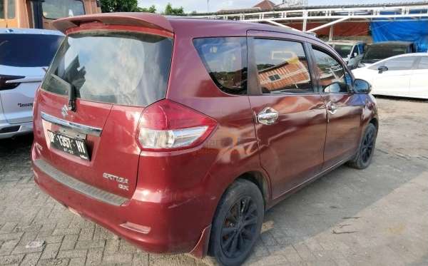 SUZUKI ERTIGA