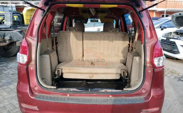 SUZUKI ERTIGA