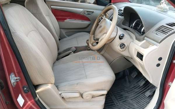 SUZUKI ERTIGA