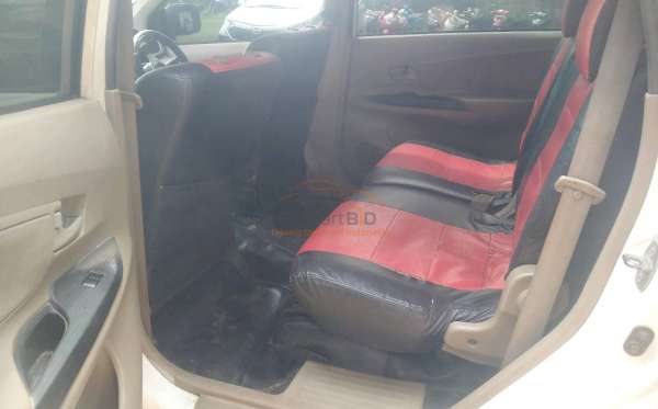 TOYOTA AVANZA 1.3 G