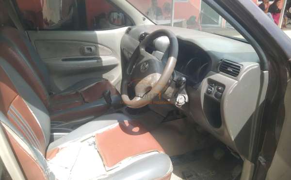 TOYOTA AVANZA 1.3 G