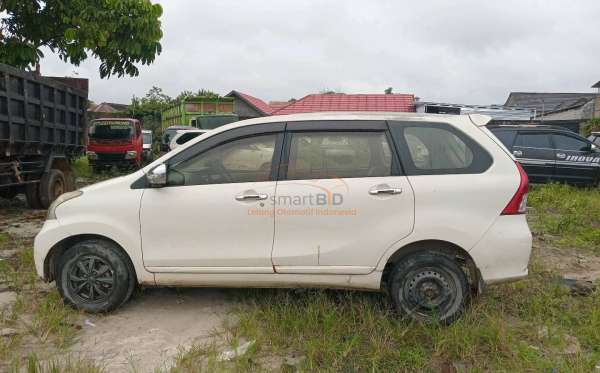 TOYOTA AVANZA