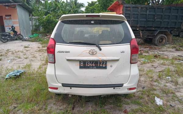 TOYOTA AVANZA