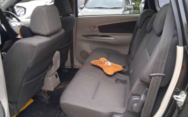 TOYOTA  AVANZA  1.3 G