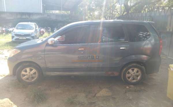 TOYOTA  AVANZA