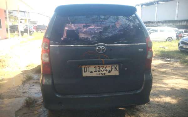 TOYOTA  AVANZA
