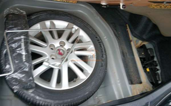 TOYOTA CAMRY V