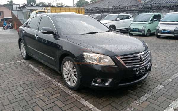 TOYOTA CAMRY V