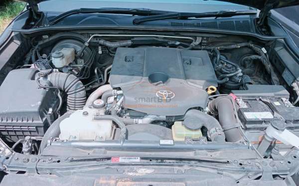 TOYOTA FORTUNER 2.4 VRZ