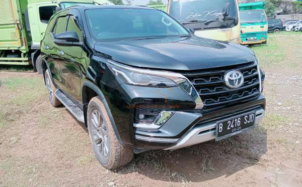 TOYOTA FORTUNER 2.4 VRZ