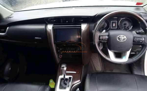 TOYOTA FORTUNER G 2.4