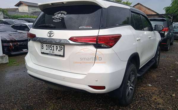 TOYOTA FORTUNER G 2.4