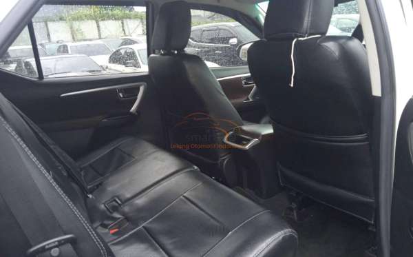 TOYOTA FORTUNER G 2.4