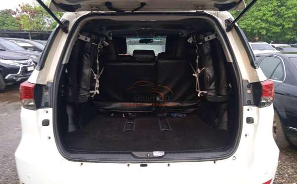 TOYOTA FORTUNER G 2.4