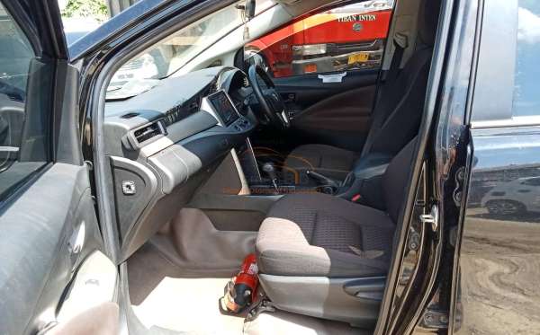 TOYOTA INNOVA 2.4 G