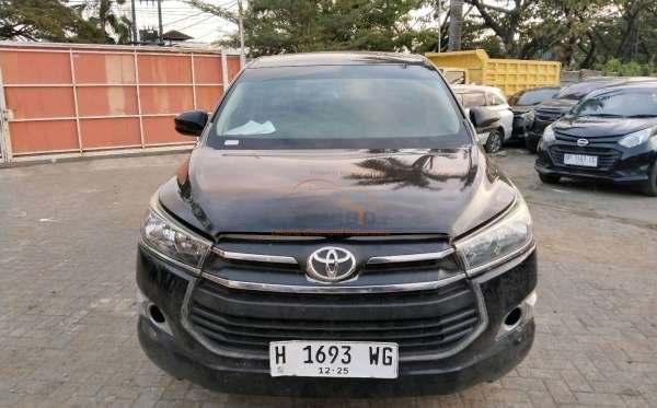 TOYOTA INNOVA