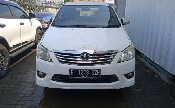 TOYOTA INNOVA G