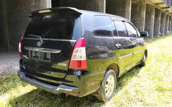 TOYOTA INNOVA