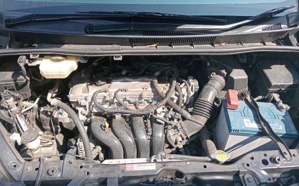 TOYOTA VOXY 2.0 AT