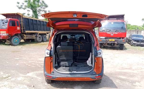 TOYOTA SIENTA 1.5V