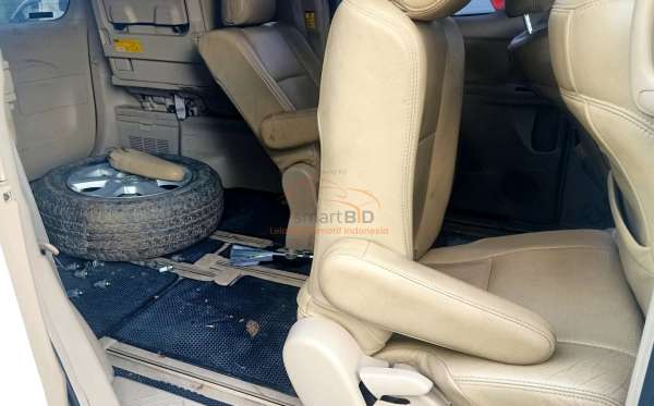 TOYOTA ALPHARD 2.4 X