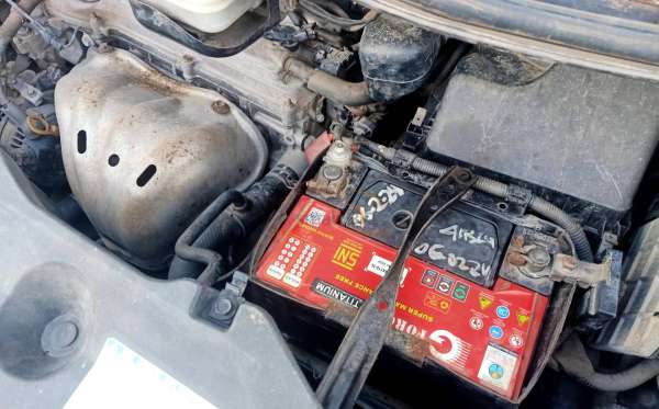 TOYOTA ALPHARD 2.4 X