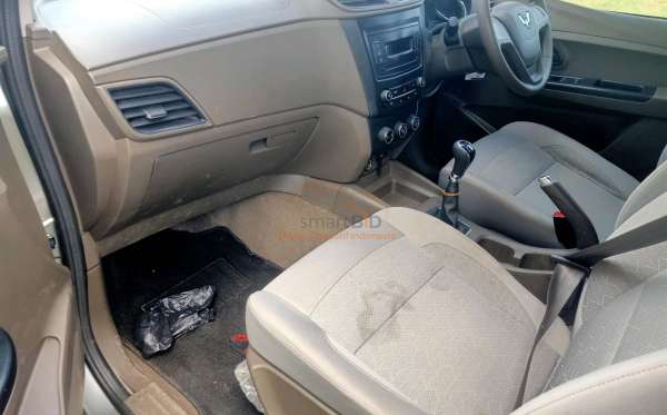 WULING CONFERO 1.5 DB MY (4X2)