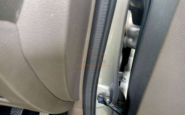 WULING CONFERO 1.5 DB MY (4X2)