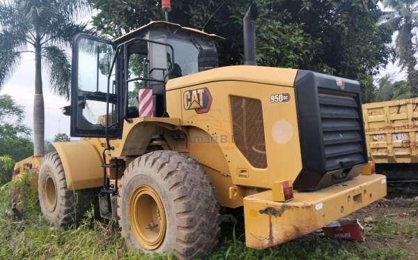 CATERPILLAR LOADER