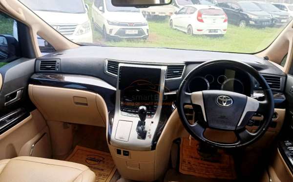 TOYOTA ALPHARD 2.4