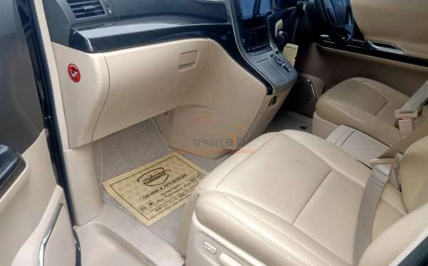 TOYOTA ALPHARD 2.4