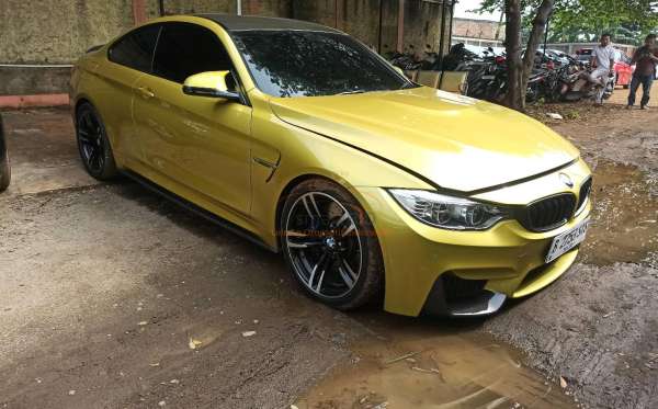 BMW M4 COUPE
