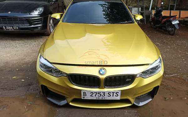 BMW M4 COUPE