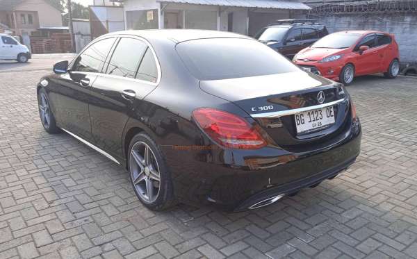 MERCEDES BENZ C 300