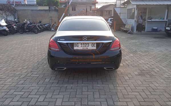 MERCEDES BENZ C 300