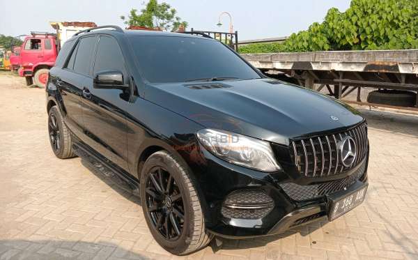 MERCEDES BENZ GLE 400