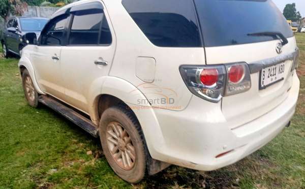 TOYOTA FORTUNER 2.5G AT