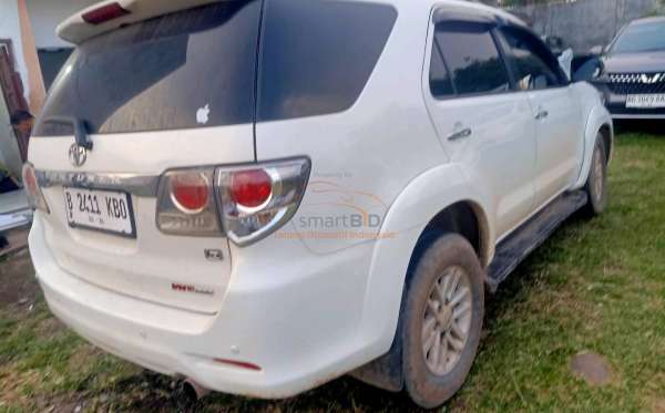 TOYOTA FORTUNER 2.5G AT