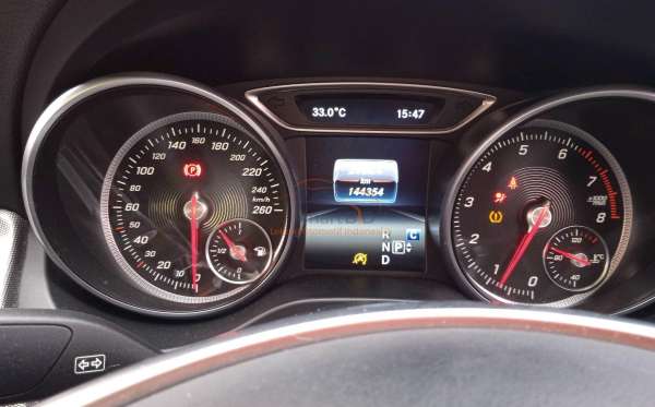 MERCEDES BENZ CLA 200