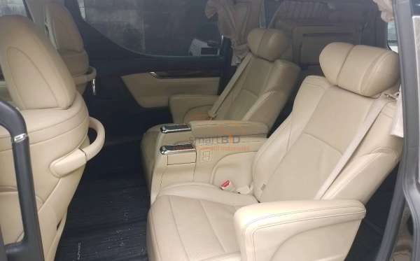 TOYOTA ALPHARD 2.5 G