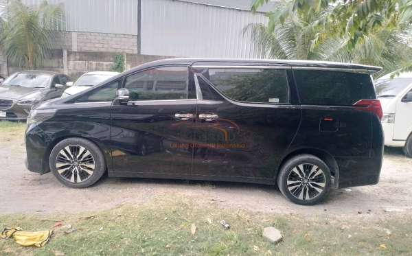 TOYOTA ALPHARD 2.5 G