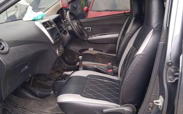 DAIHATSU AYLA 1.0 X