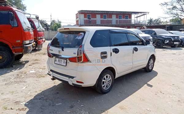 TOYOTA AVANZA
