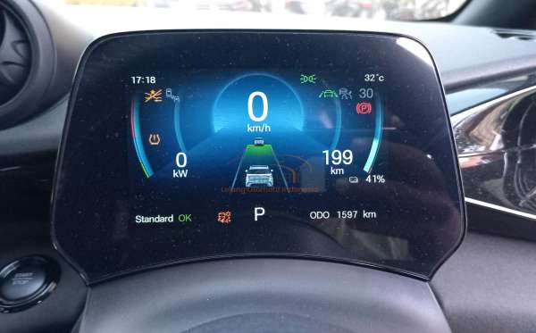 BYD DOLPHIN PREMIUM (4X2)