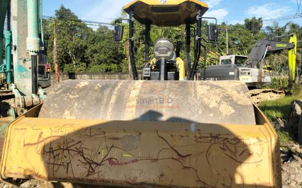 CATERPILLAR VIBROW ROLLER