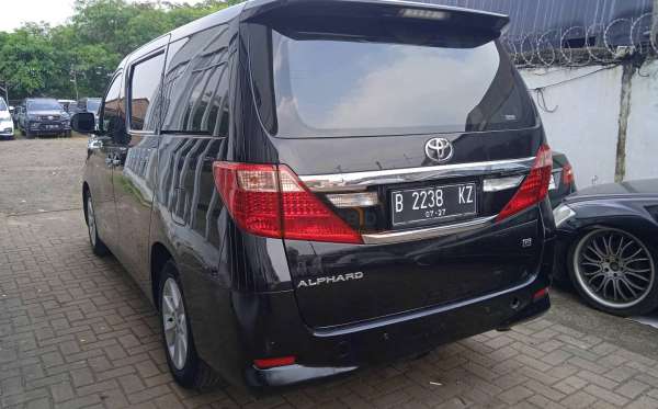 TOYOTA ALPHARD 2.4